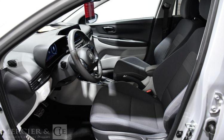 HYUNDAI BAYON CREATIVE GRIS GZ-806-RC