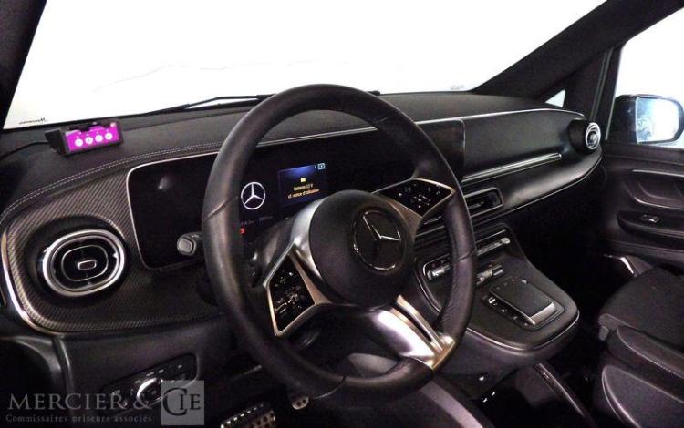 MERCEDES BENZ 250DLG  HA-049-QR