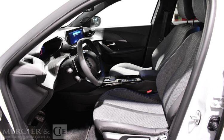 PEUGEOT 2008 ALLURE HYBRID 145CH e-DCI BLANC HB-057-FC