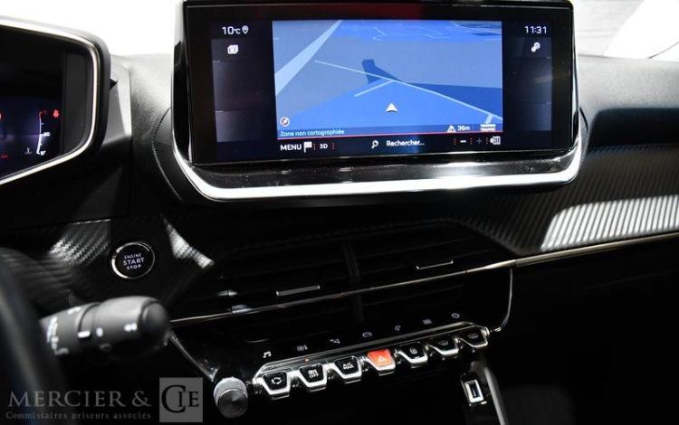 PEUGEOT 2008 1,2 PURETECH ROUGE HB-372-TC