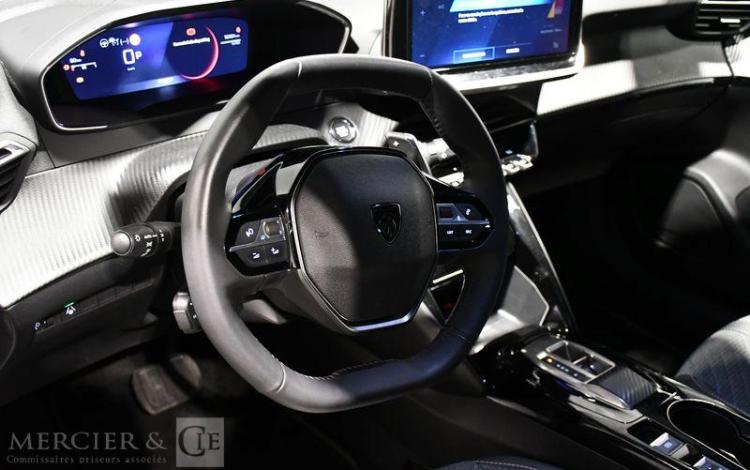 PEUGEOT 2008 ALLURE HYBRID 136 CH e-DC GRIS HC-806-KX