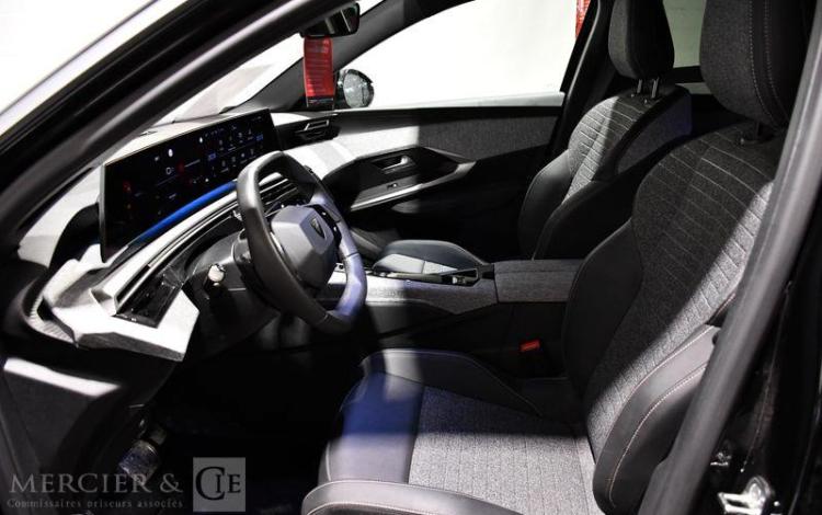 PEUGEOT 3008 NOIR HE-981-GR