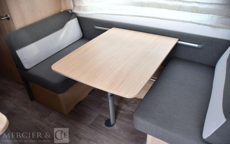 LMC CARAVANE FAMILIALE 6 PLACES LMC CARAVAN TANDERO – 500K BLANC L06314