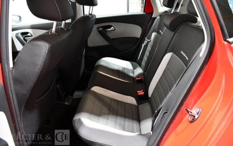VOLKSWAGEN POLO CROSS 1,6 TDI ROUGE 1VBN771