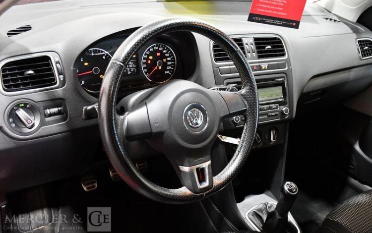 VOLKSWAGEN POLO CROSS 1,6 TDI ROUGE 1VBN771