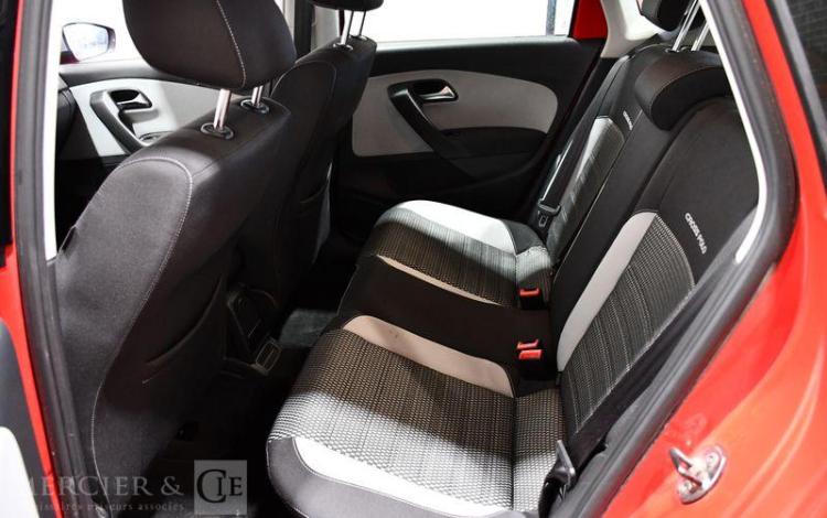 VOLKSWAGEN POLO CROSS 1,6 TDI ROUGE 1VBN771