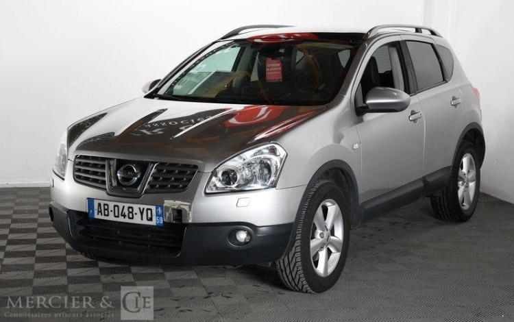 NISSAN QASHQAI 2.0 dCi 150CH POUR PIECES SANS CARTE GRISE GRIS AB-048-YQ