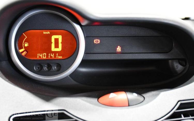 RENAULT TWINGO 1.5 DCI 65 EXPRESSION BLANC AC-470-ZR