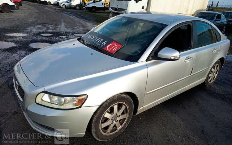 VOLVO S40 1,6 D 110 FEELING GRIS AD-064-DE