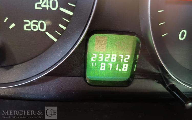 VOLVO S40 1,6 D 110 FEELING GRIS AD-064-DE