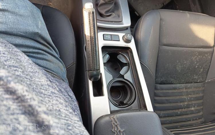 VOLVO S40 1,6 D 110 FEELING GRIS AD-064-DE