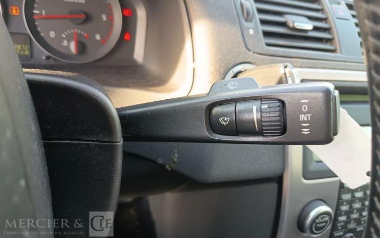 VOLVO S40 1,6 D 110 FEELING GRIS AD-064-DE