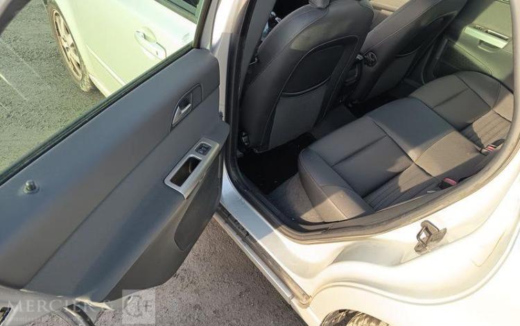 VOLVO S40 1,6 D 110 FEELING GRIS AD-064-DE