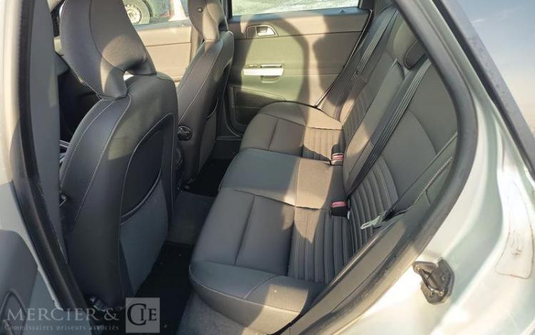 VOLVO S40 1,6 D 110 FEELING GRIS AD-064-DE