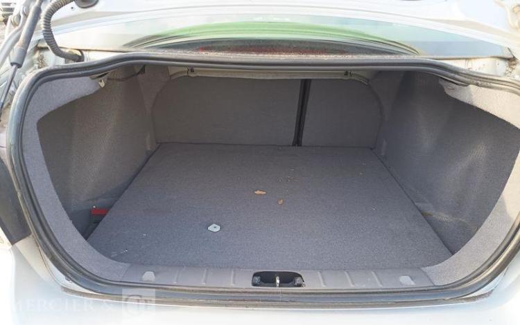 VOLVO S40 1,6 D 110 FEELING GRIS AD-064-DE