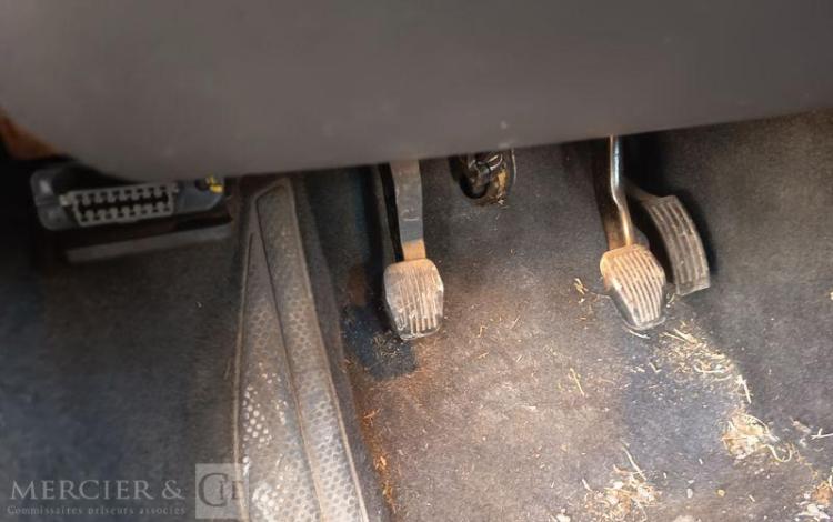 VOLVO S40 1,6 D 110 FEELING GRIS AD-064-DE