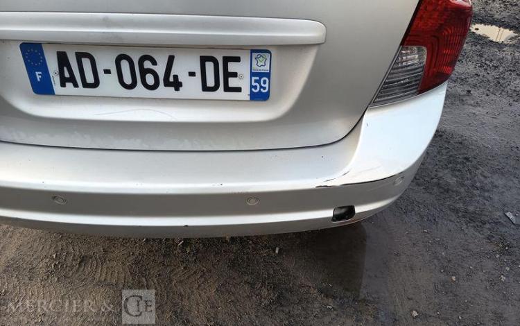 VOLVO S40 1,6 D 110 FEELING GRIS AD-064-DE