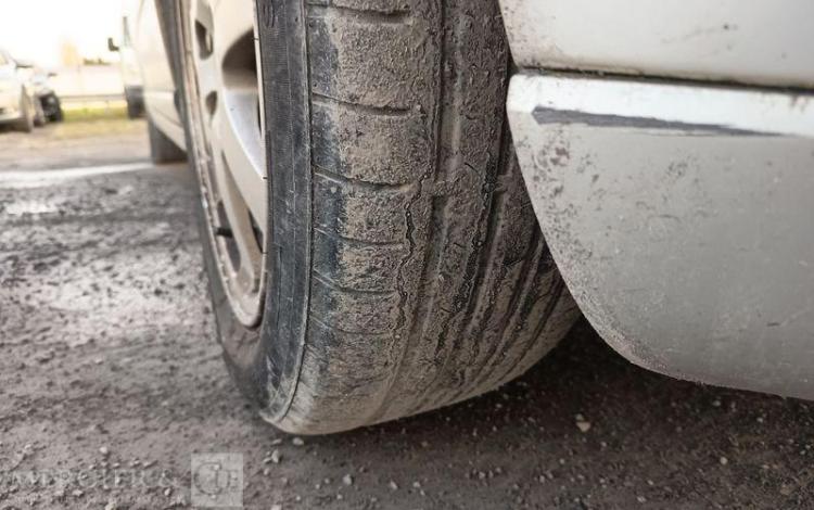 VOLVO S40 1,6 D 110 FEELING GRIS AD-064-DE