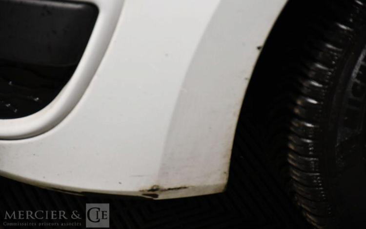 RENAULT TWINGO BLANC AF-409-XB