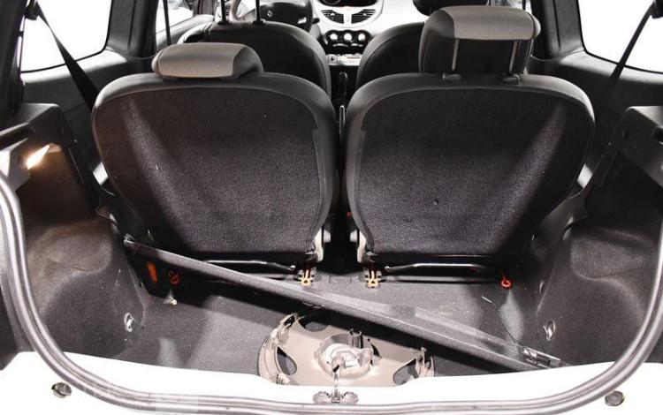 RENAULT TWINGO BLANC AF-409-XB