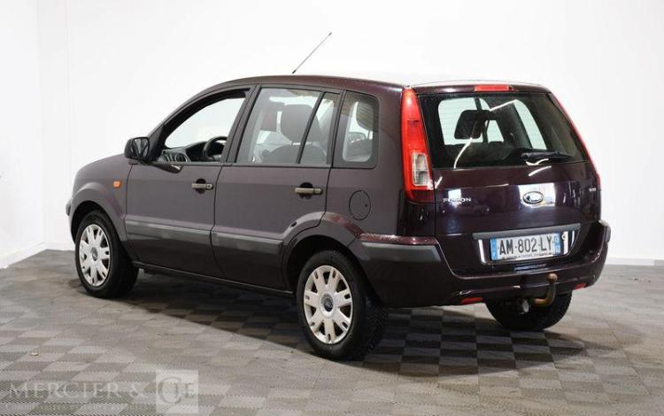 FORD FUSION 1,4 TDCI 70 TREND VIOLET AM-802-LY