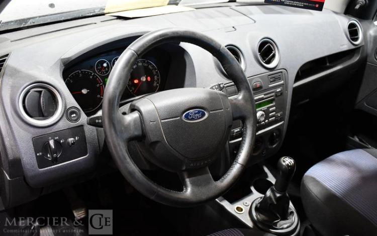 FORD FUSION 1,4 TDCI 70 TREND VIOLET AM-802-LY