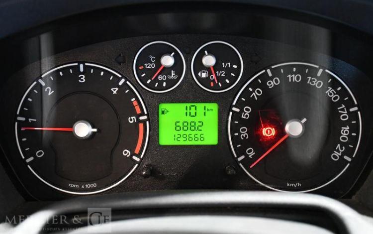 FORD FUSION 1,4 TDCI 70 TREND VIOLET AM-802-LY