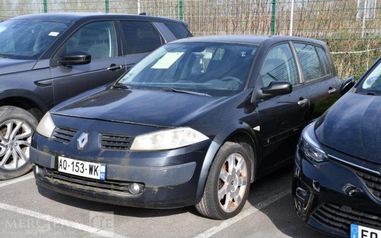 RENAULT MEGANE 1.9 DCI 130 DYNAMIQUE NOIR AQ-153-WK