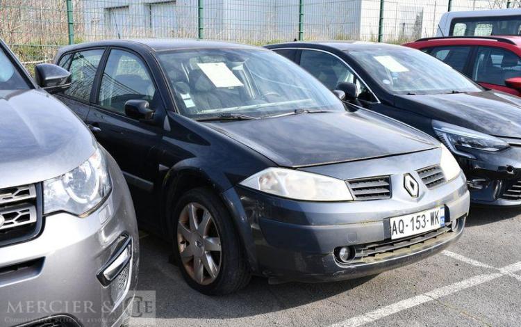RENAULT MEGANE 1.9 DCI 130 DYNAMIQUE NOIR AQ-153-WK