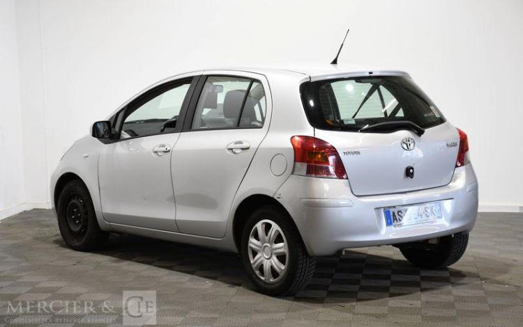 TOYOTA YARIS GENERATION II PH 2 EVO 100CH VVT-i IN 5P GRIS AS-994-SK