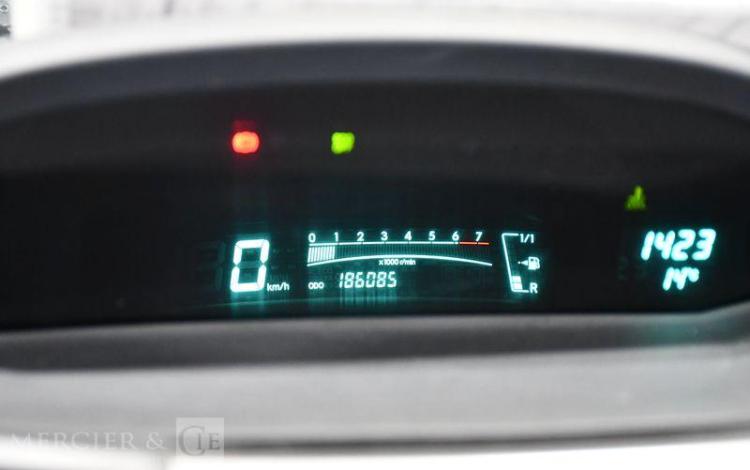 TOYOTA YARIS GENERATION II PH 2 EVO 100CH VVT-i IN 5P GRIS AS-994-SK