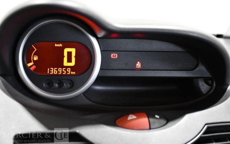 RENAULT TWINGO 1.5 DCI 65 AUTHENTIQUE BLANC AV-432-KJ