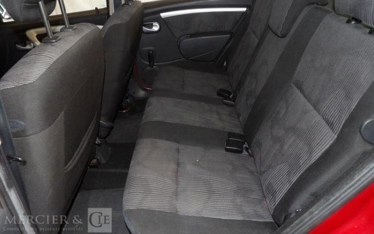 DACIA SANDERO 1,4 MPI GPL 75CH LAUREATE ROUGE AY-578-EH