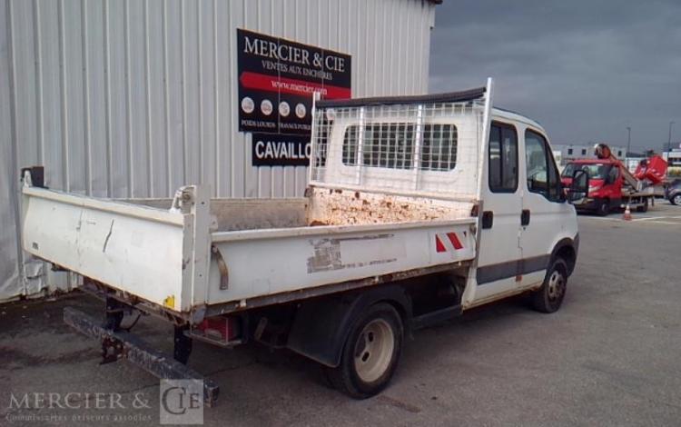 IVECO 35C13 BENNE DOUBLE CABINE BLANC BL-643-WY