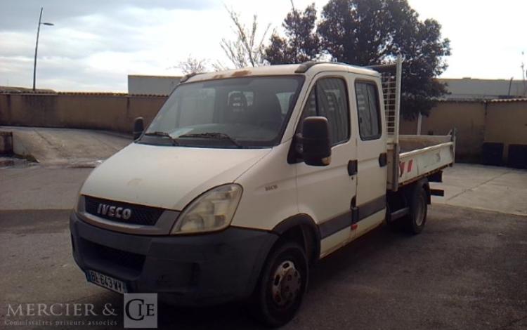 IVECO 35C13 BENNE DOUBLE CABINE BLANC BL-643-WY