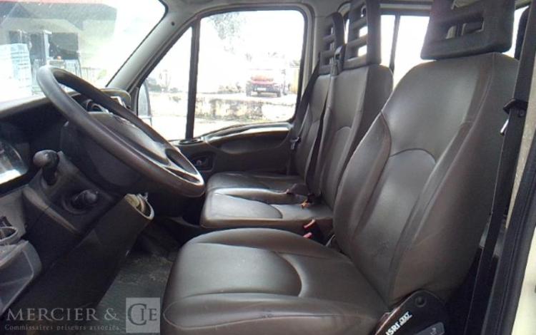 IVECO 35C13 BENNE DOUBLE CABINE BLANC BL-643-WY