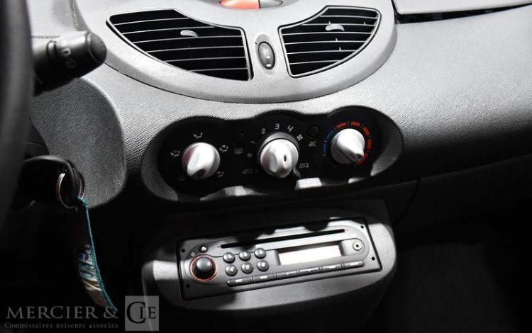 RENAULT TWINGO SOCIETE 1.5 DCI 75 AIR BLEU BX-628-QG
