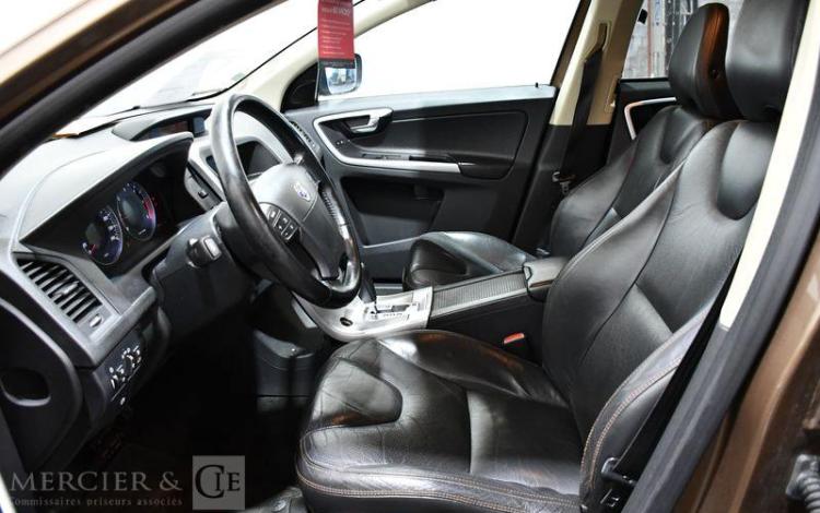 VOLVO XC60 2,4 D5 185 SUMMUM AWD GEARTRONIC BVA MARRON CL-432-KW