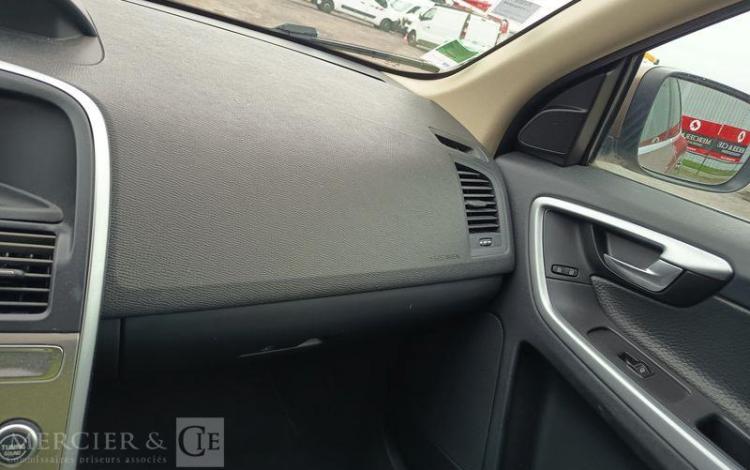 VOLVO XC60 2,4 D5 185 SUMMUM AWD GEARTRONIC BVA MARRON CL-432-KW