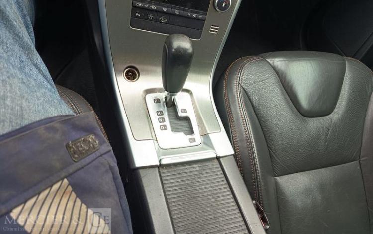 VOLVO XC60 2,4 D5 185 SUMMUM AWD GEARTRONIC BVA MARRON CL-432-KW