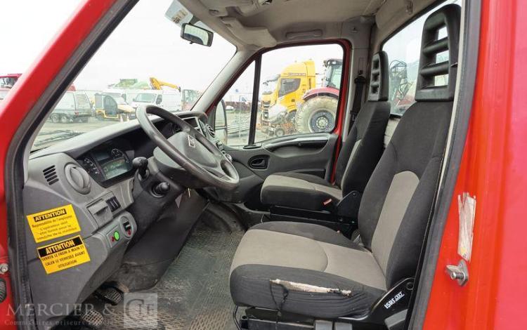 IVECO DAILY 35S11 AVEC NACELLE MULTITEL 160ALUDS 16M – DIESEL – 2337 H – ANNEE 2013 ROUGE CT-417-VS