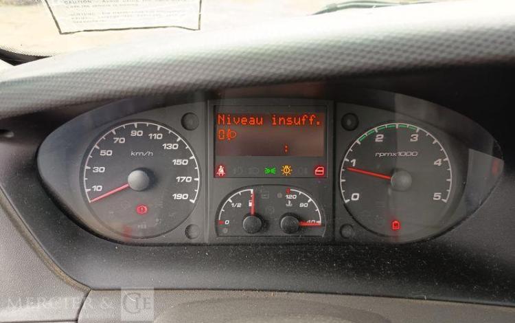 IVECO DAILY 35S11 AVEC NACELLE MULTITEL 160ALUDS 16M – DIESEL – 2337 H – ANNEE 2013 ROUGE CT-417-VS