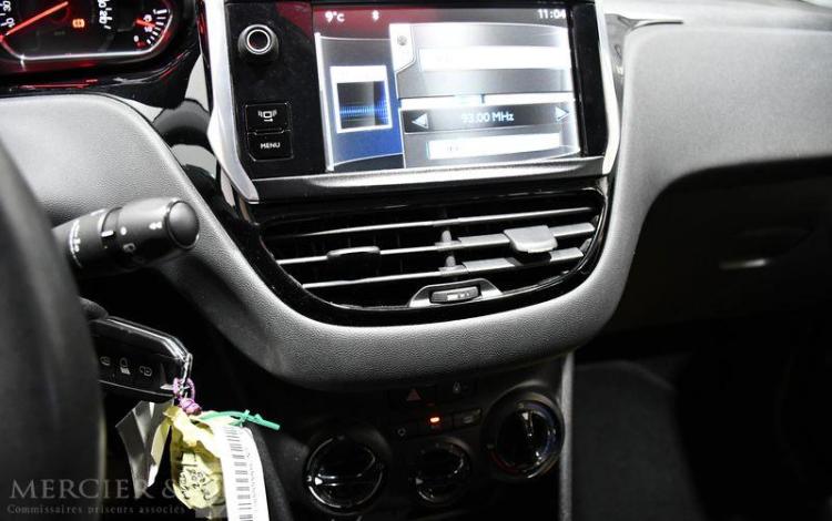 PEUGEOT 208 1.6 E-HDI 90CH URBAN SOUL GRIS CZ-127-WS