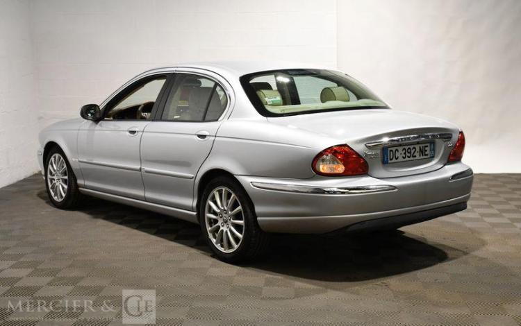 JAGUAR X-TYPE 2.2 D150 150 EXECUTIVE GRIS DC-392-NE