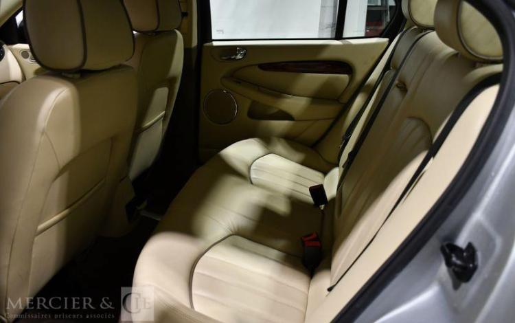 JAGUAR X-TYPE 2.2 D150 150 EXECUTIVE GRIS DC-392-NE