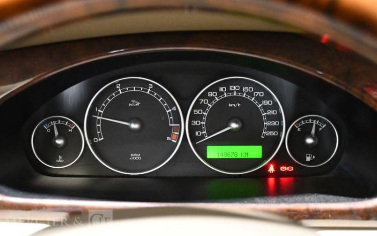 JAGUAR X-TYPE 2.2 D150 150 EXECUTIVE GRIS DC-392-NE