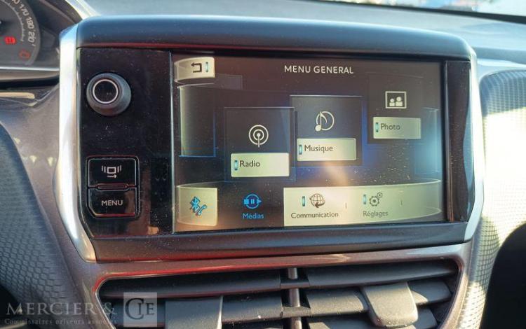 PEUGEOT 2008 1,4 HDI 16V 68CV ACTIVE – DIESEL – 249356 KMS – ANNEE 2014 BLANC DC-917-RT