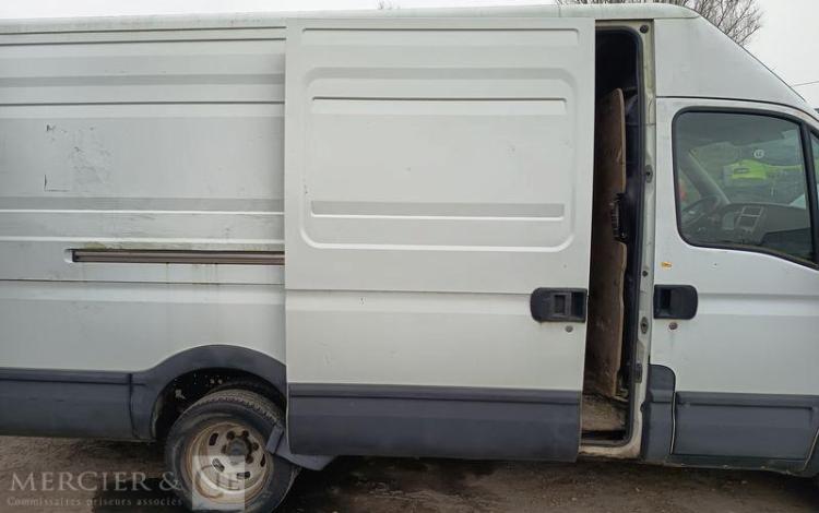 IVECO 35C15 V12  DD-111-DT