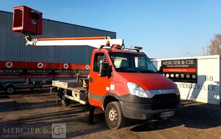 MULTITEL DAILY 35S11 AVEC NACELLE MULTITEL 160ALUDS 16M – DIESEL – ANNEE 2014 ROUGE DD-933-RG