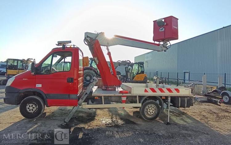 MULTITEL DAILY 35S11 AVEC NACELLE MULTITEL 160ALUDS 16M – DIESEL – ANNEE 2014 ROUGE DD-933-RG